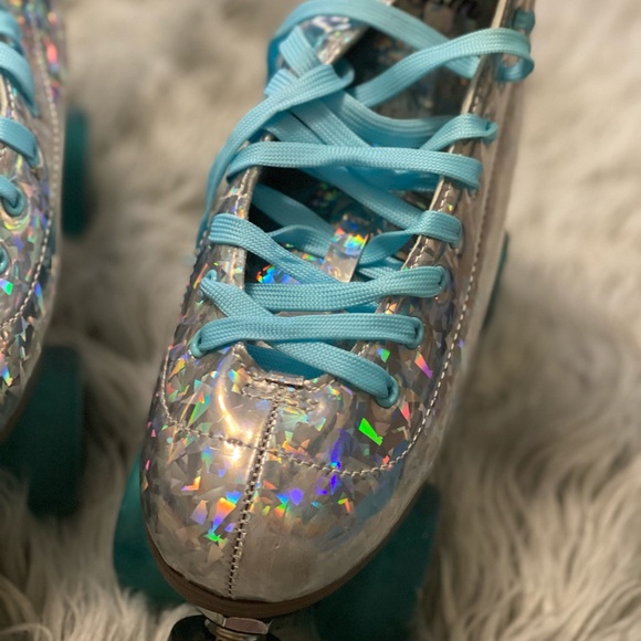 *NEW* Sure-Grip Prism Indoor Roller Skates - Picture 8 of 13